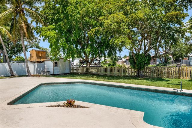 10401 SW 199th St, Cutler Bay, FL 33157