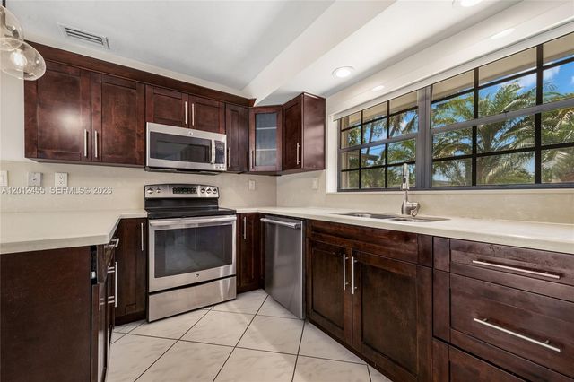10401 SW 199th St, Cutler Bay, FL 33157