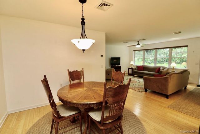29 Lamplight Street, Beacon, NY 12508