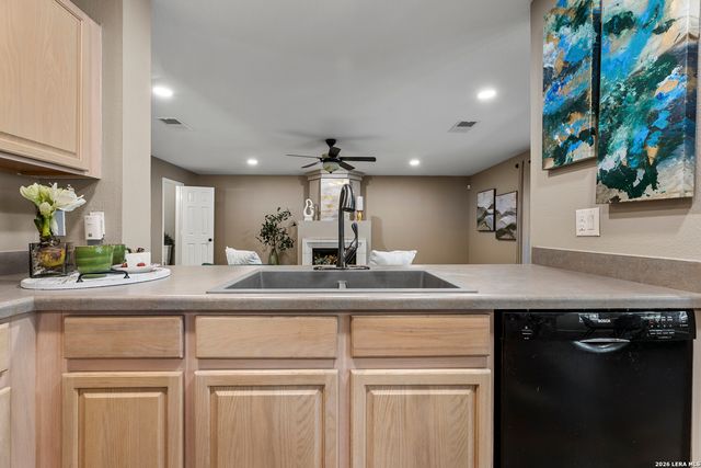 10602 Stonefield Pl, San Antonio, TX 78254