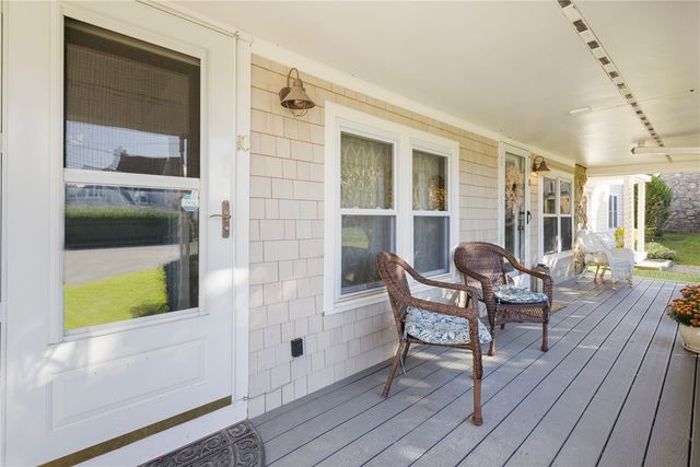 152 Tuckerman Avenue 10, Middletown, RI 02842
