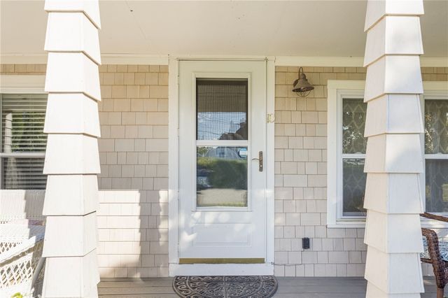152 Tuckerman Avenue 10, Middletown, RI 02842