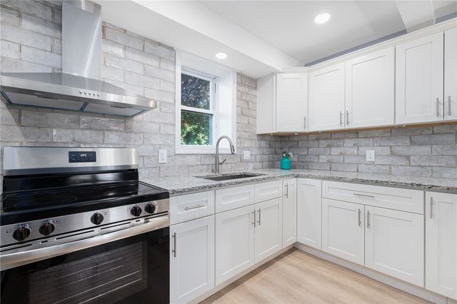 152 Tuckerman Avenue 10, Middletown, RI 02842