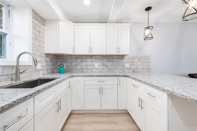 152 Tuckerman Avenue 10, Middletown, RI 02842