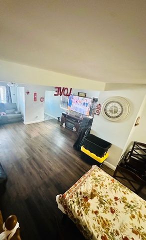 434 N LAGRANGE Road, La Grange Park, IL 60526