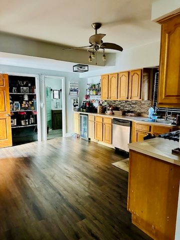 434 N LAGRANGE Road, La Grange Park, IL 60526