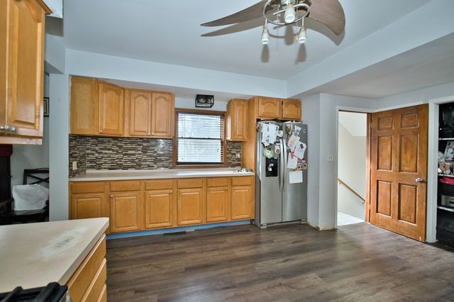 434 N LAGRANGE Road, La Grange Park, IL 60526