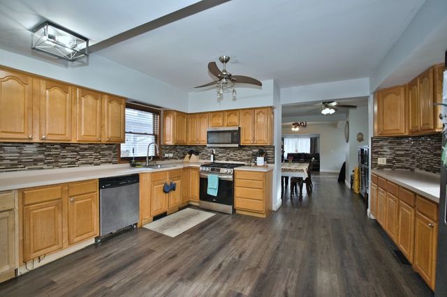 434 N LAGRANGE Road, La Grange Park, IL 60526