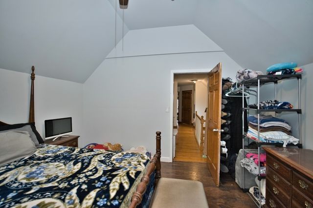 434 N LAGRANGE Road, La Grange Park, IL 60526