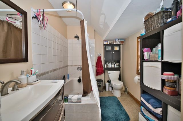 434 N LAGRANGE Road, La Grange Park, IL 60526