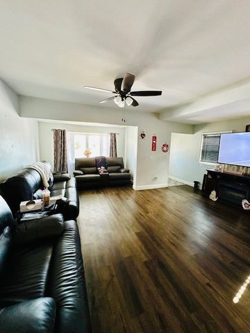 434 N LAGRANGE Road, La Grange Park, IL 60526