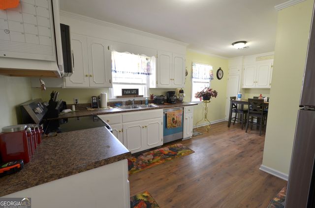 851 8th Avenue, Eastman, GA 31023