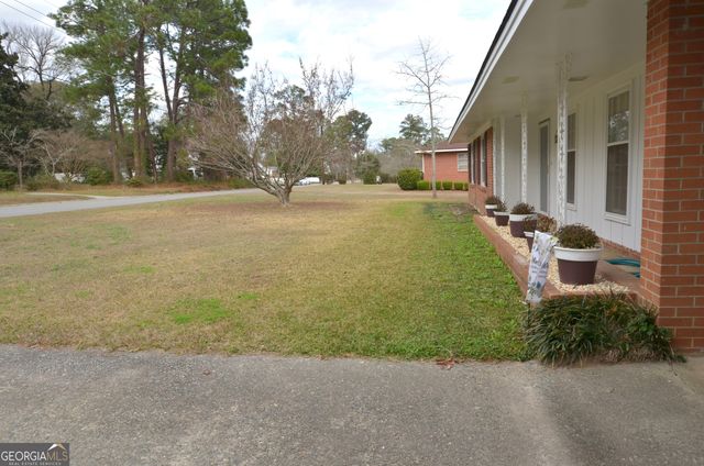 851 8th Avenue, Eastman, GA 31023