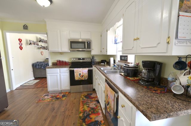 851 8th Avenue, Eastman, GA 31023