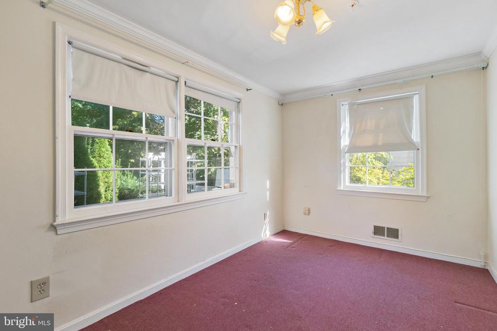 9725 LOOKOUT PL, Gaithersburg, MD 20886