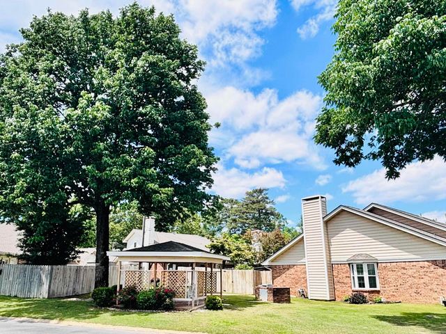 23 Dark Forest Place, Benton, AR 72019