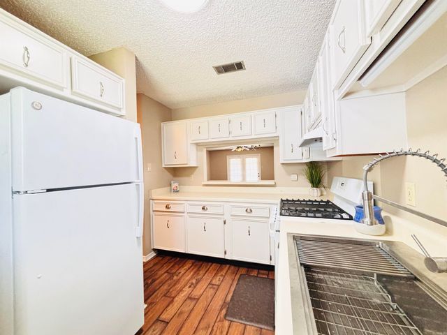 23 Dark Forest Place, Benton, AR 72019