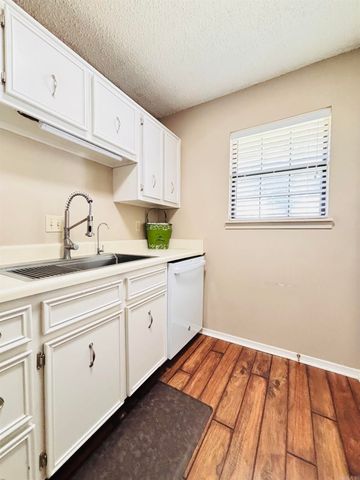 23 Dark Forest Place, Benton, AR 72019