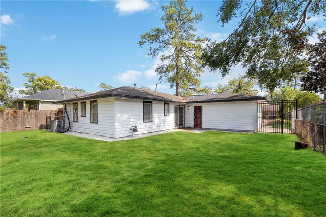 7639 Bigwood Street, Houston, TX 77016