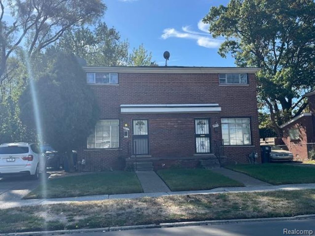 8817-8819 Pembroke Avenue, Detroit, MI 48221