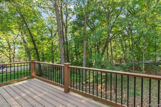7210 Scenic Ridge, Clarkston, MI 48346