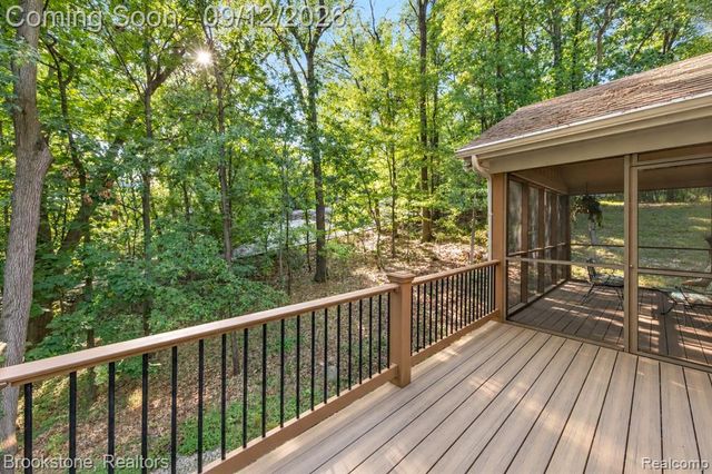 7210 Scenic Ridge, Clarkston, MI 48346