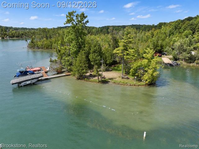 7210 Scenic Ridge, Clarkston, MI 48346