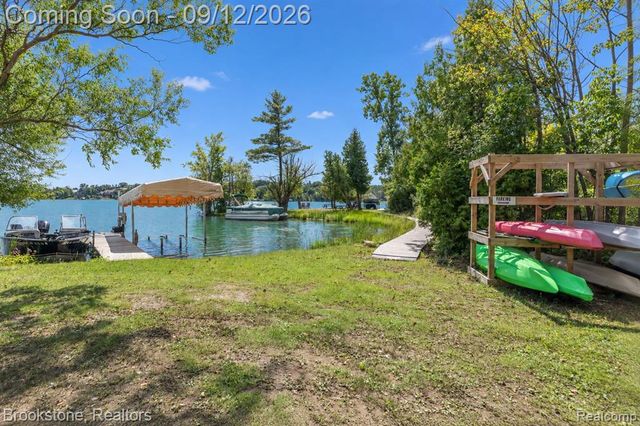7210 Scenic Ridge, Clarkston, MI 48346