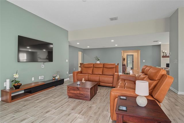 5705 ALENLON WAY, Mount Dora, FL 32757