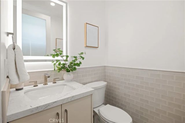 1212 19th Street, Hermosa Beach, CA 90254