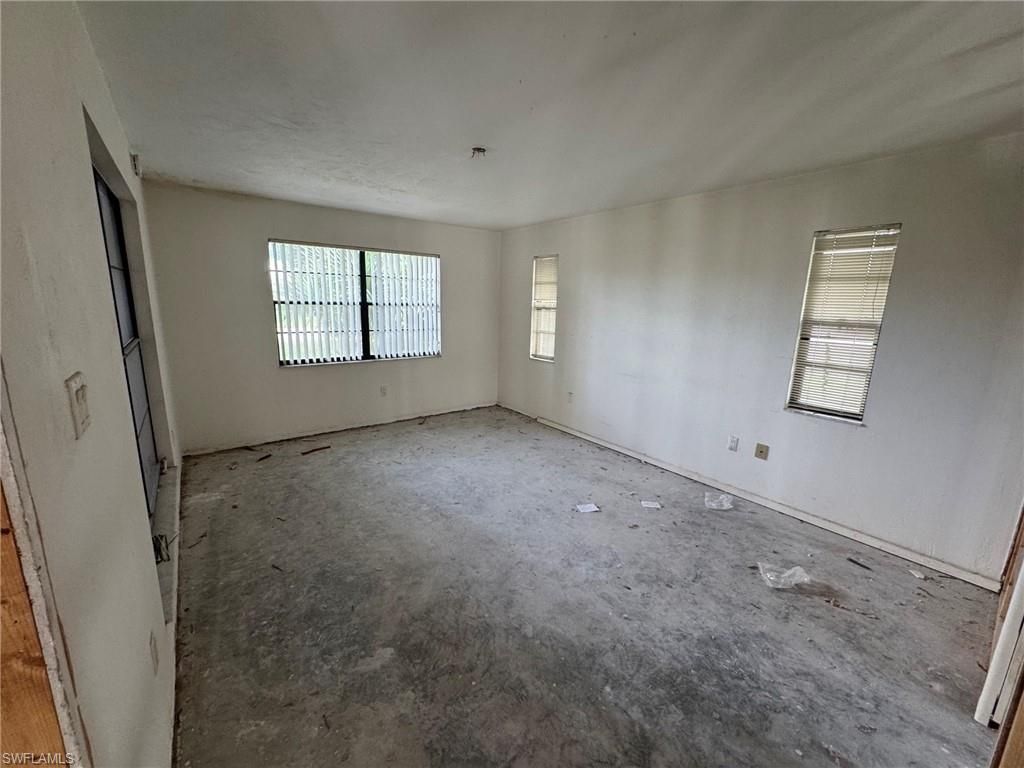 2215 Treehaven CIR N, FORT MYERS, FL 33907 — photo 4
