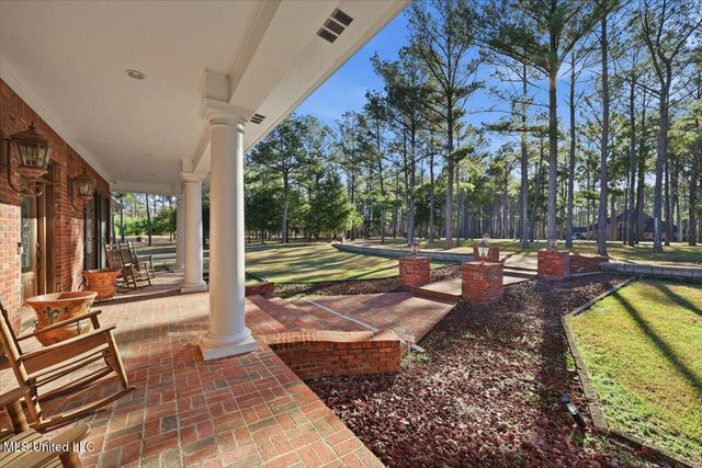 123 Lakeshire Cove, Canton, MS 39046
