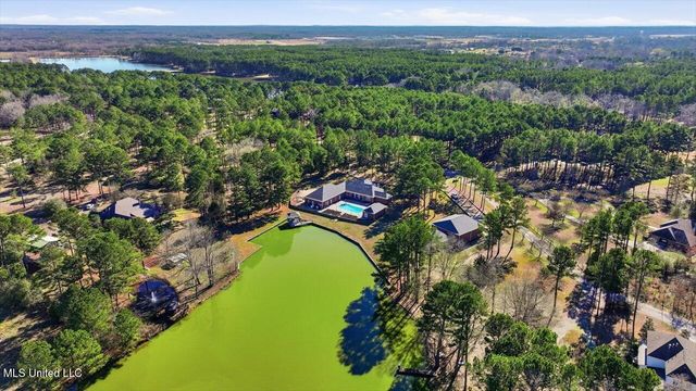 123 Lakeshire Cove, Canton, MS 39046