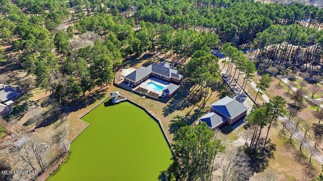123 Lakeshire Cove, Canton, MS 39046