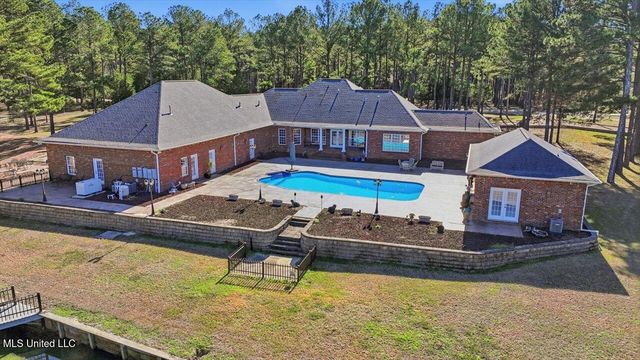 123 Lakeshire Cove, Canton, MS 39046