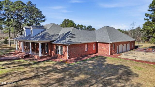 123 Lakeshire Cove, Canton, MS 39046
