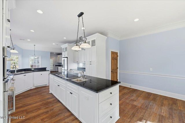 123 Lakeshire Cove, Canton, MS 39046