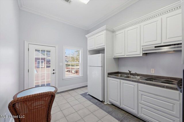 123 Lakeshire Cove, Canton, MS 39046