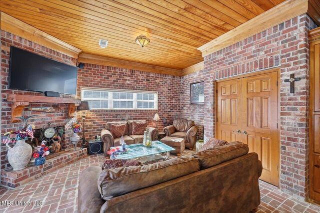 123 Lakeshire Cove, Canton, MS 39046