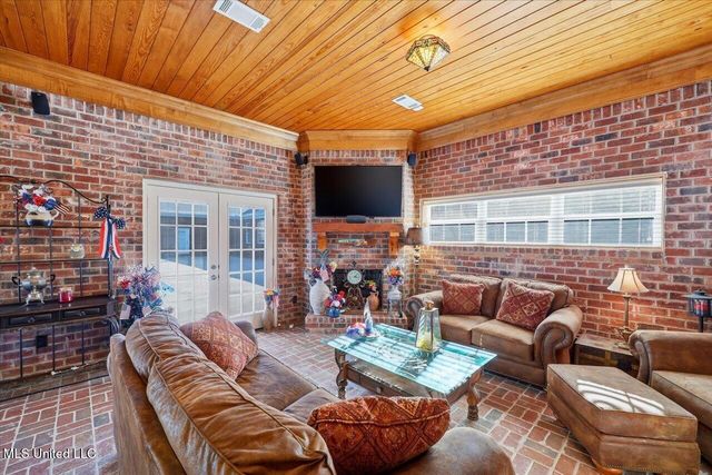 123 Lakeshire Cove, Canton, MS 39046