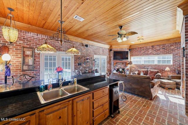 123 Lakeshire Cove, Canton, MS 39046