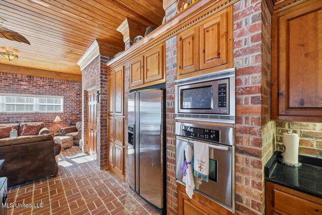 123 Lakeshire Cove, Canton, MS 39046