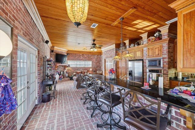 123 Lakeshire Cove, Canton, MS 39046