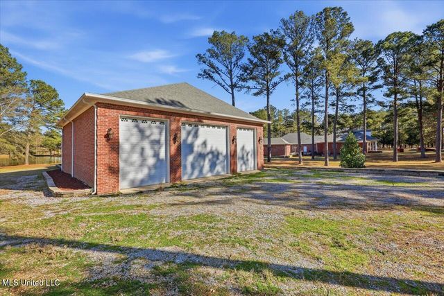 123 Lakeshire Cove, Canton, MS 39046