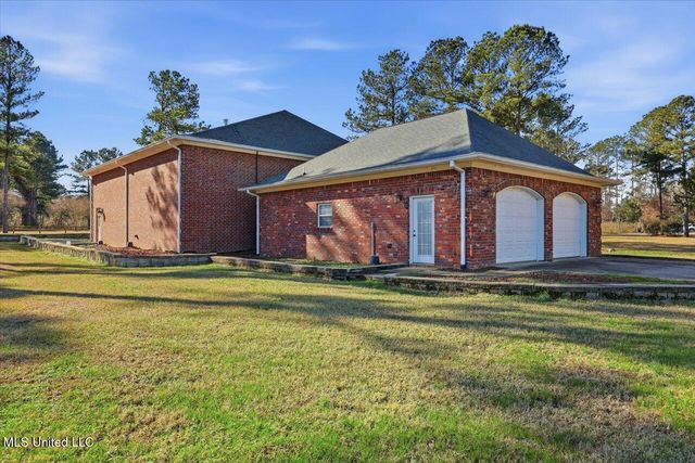 123 Lakeshire Cove, Canton, MS 39046