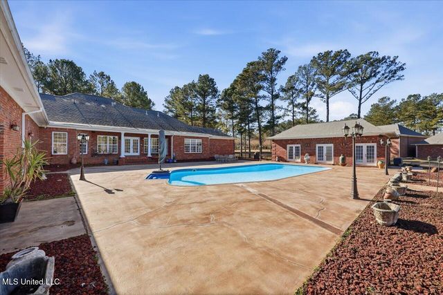 123 Lakeshire Cove, Canton, MS 39046