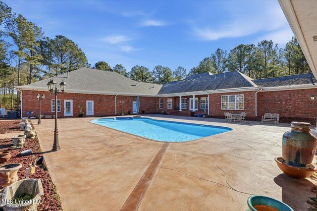 123 Lakeshire Cove, Canton, MS 39046