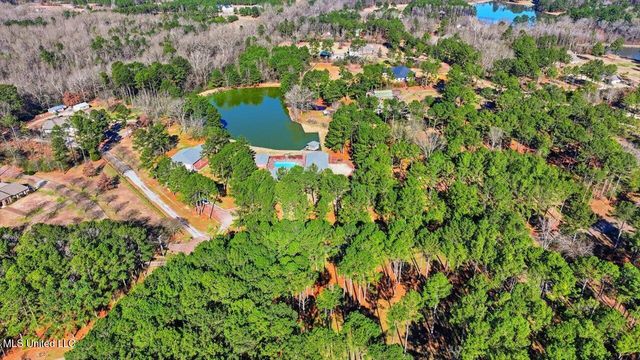 123 Lakeshire Cove, Canton, MS 39046