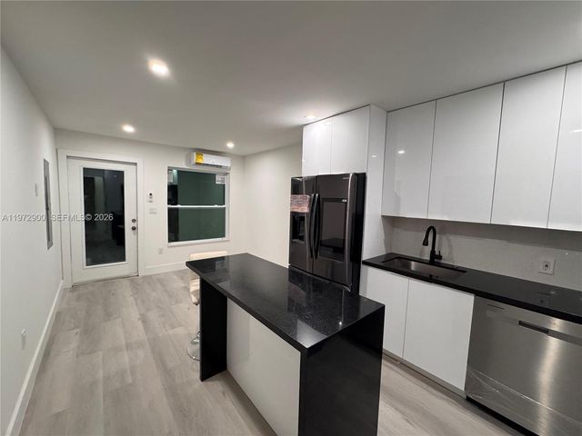 2353 SW 11th Ter 3, Miami, FL 33135