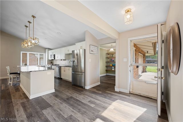 2540 Brantwood Drive, Westlake, OH 44145